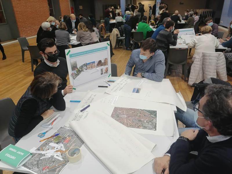 12-Recontres-débats, les habitants créent une carte d'identité partagée de leur quartier.jpg 12-Recontres-débats, les habitants créent une carte d'identité partagée de leur quartier